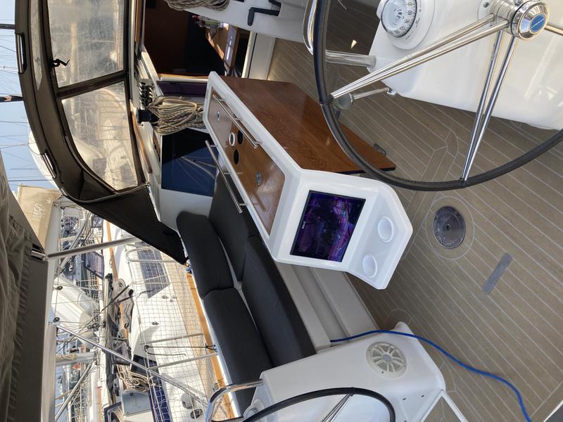 Book yachts online - sailboat - Dufour 460 Grand Large 5Cab - Newt - rent