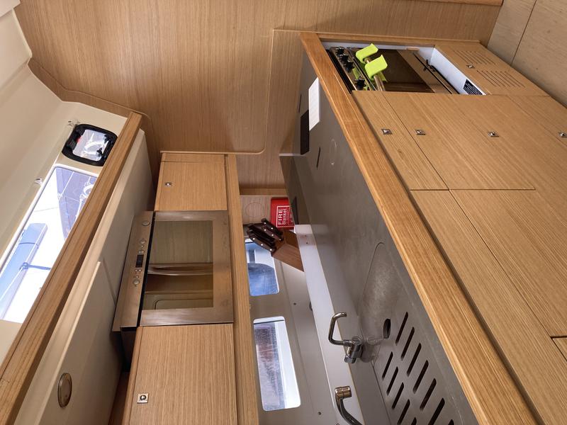 Book yachts online - sailboat - Dufour 460 Grand Large 5Cab - Newt - rent