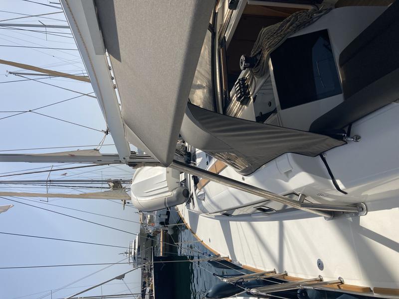 Book yachts online - sailboat - Dufour 460 Grand Large 5Cab - Newt - rent