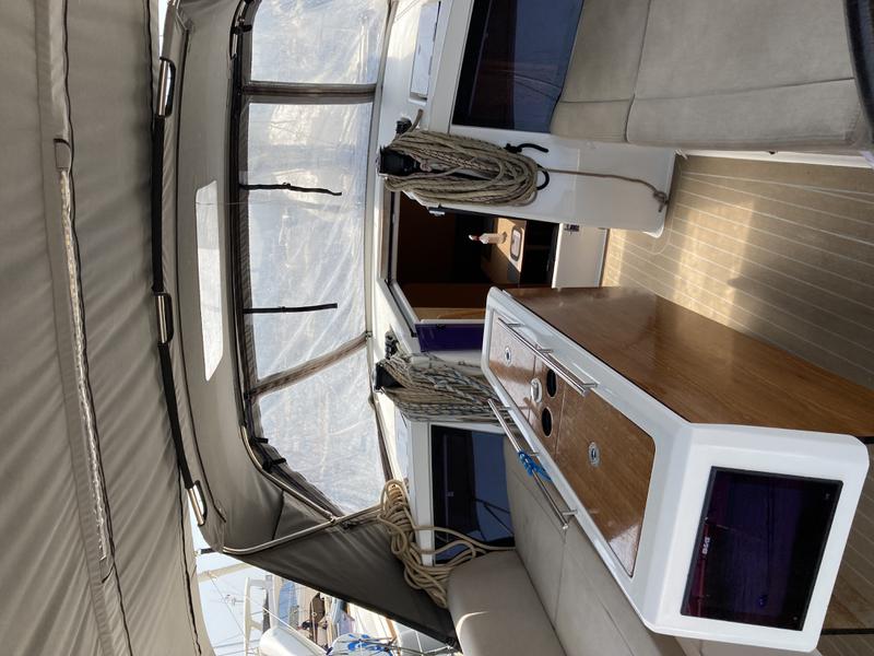 Book yachts online - sailboat - Dufour 430 Grand Large - Hermione - rent