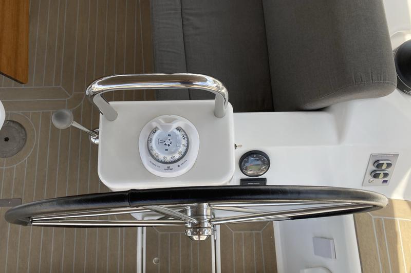 Book yachts online - sailboat - Dufour 460 Grand Large 5Cab - Abraxan - rent