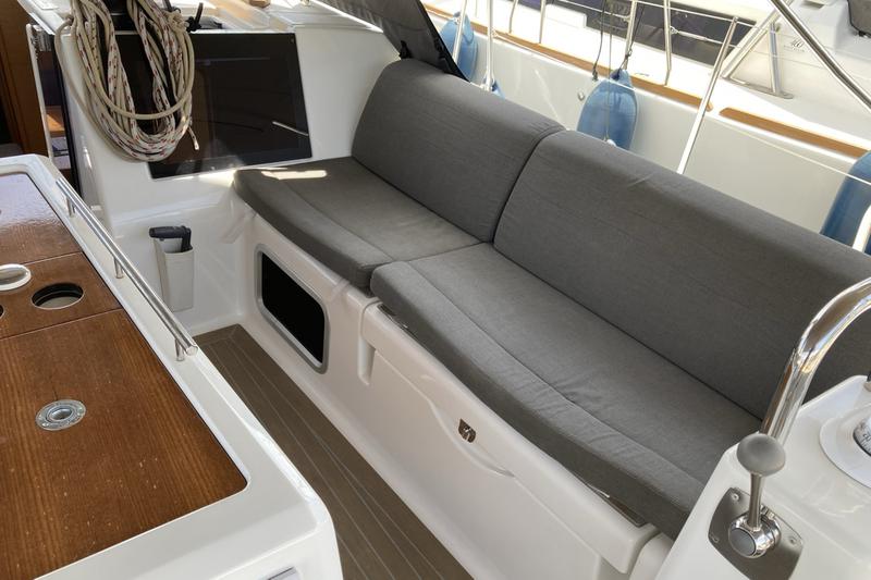 Book yachts online - sailboat - Dufour 460 Grand Large 5Cab - Abraxan - rent