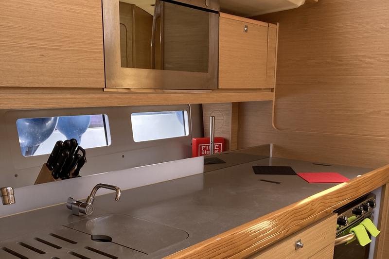 Book yachts online - sailboat - Dufour 460 Grand Large 5Cab - Abraxan - rent