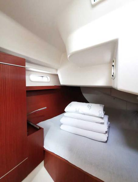 Book yachts online - sailboat - Hanse 415 - Aventura - rent