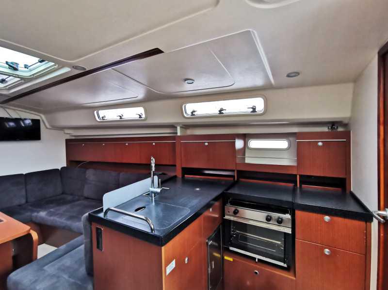 Book yachts online - sailboat - Hanse 415 - Aventura - rent