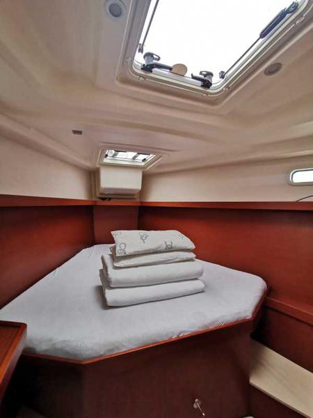 Book yachts online - sailboat - Hanse 415 - Aventura - rent