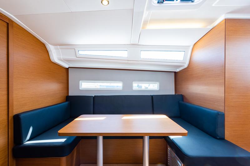 Book yachts online - sailboat - Sun Odyssey 410 - Martha  - Bow - Solar &amp; A/C - rent