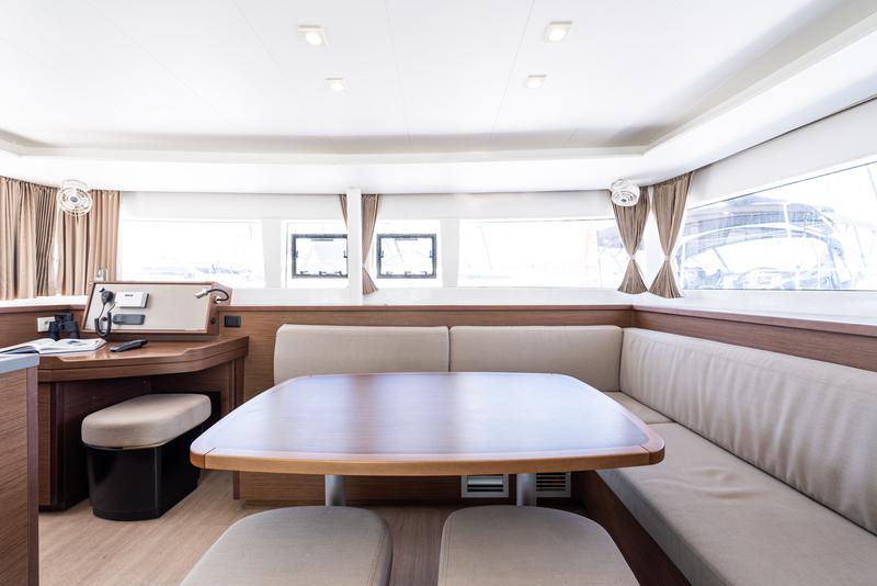 Book yachts online - catamaran - Lagoon 450 F - Wander - A/C- GEN &amp; WATERMAKER - rent
