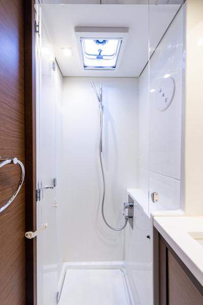 Book yachts online - catamaran - Lagoon 450 F - Wander - A/C- GEN &amp; WATERMAKER - rent