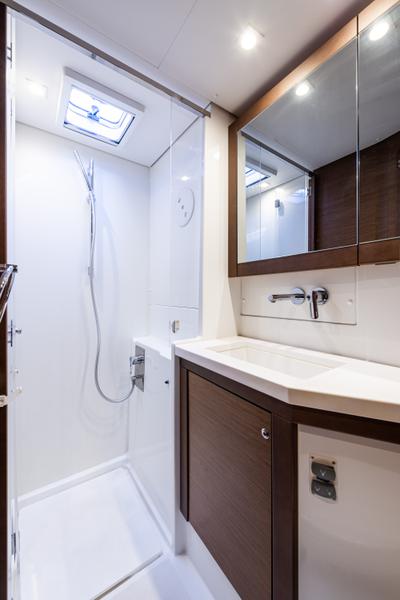 Book yachts online - catamaran - Lagoon 450 F - Wander - A/C- GEN &amp; WATERMAKER - rent