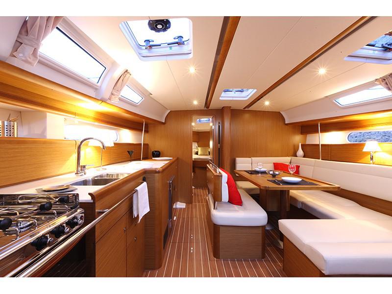Book yachts online - sailboat - Sun Odyssey 44i - Bella Mia - rent