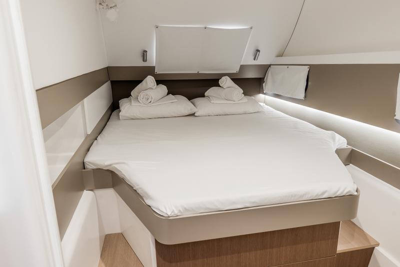 Book yachts online - catamaran - Bali 4.1 - 11 - ZEUS - rent