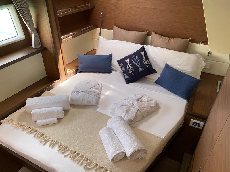 Book yachts online - catamaran - Lagoon 52F - Samoa (NEW 2021) - rent