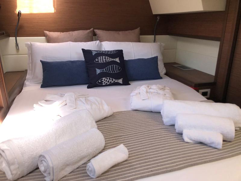 Book yachts online - catamaran - Lagoon 52F - Samoa (NEW 2021) - rent