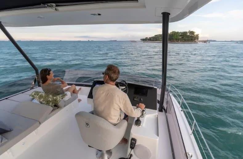 Book yachts online - powercatamaran - MY40 - Beluga - rent