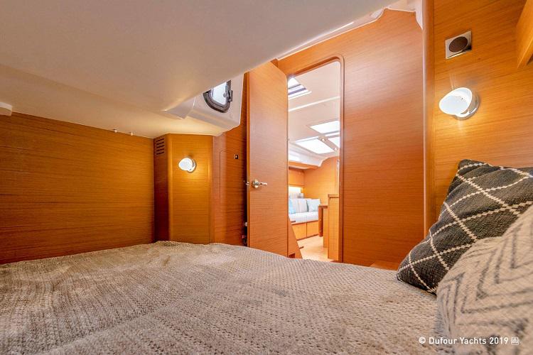 Book yachts online - sailboat - Dufour 390 - La Luz - rent