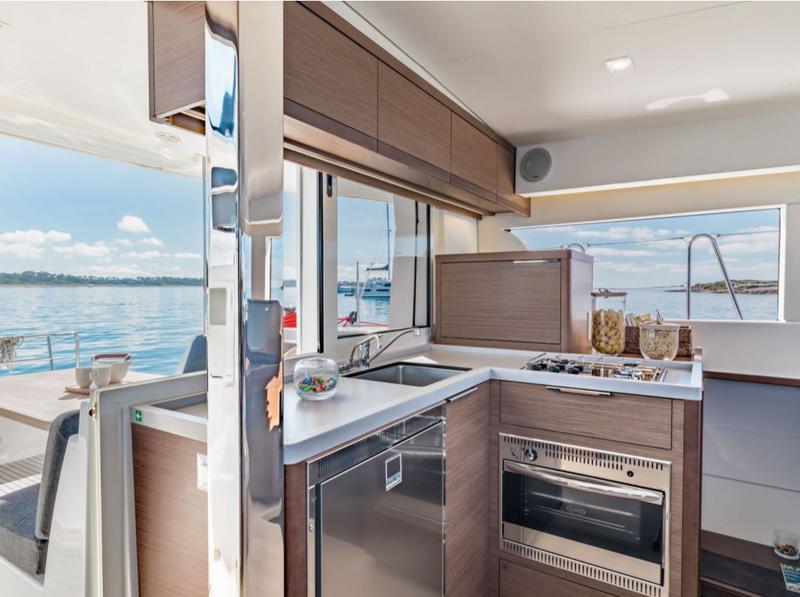 Book yachts online - catamaran - Lagoon 40 - Solentia - rent