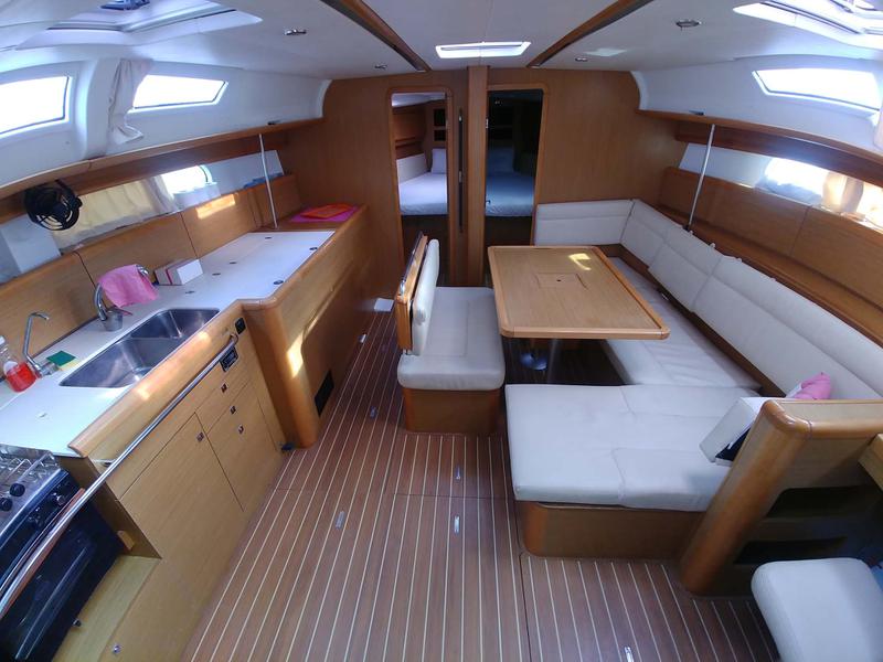 Book yachts online - sailboat - Sun Odyssey 44 i - Beethoven - rent