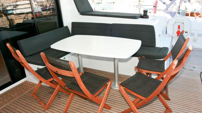 Book yachts online - catamaran - Lagoon 42 - Mona Lisa II - rent