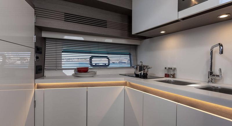 Book yachts online - motorboat - Beneteau GT 45 - Pandora - rent