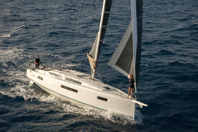 Book yachts online - sailboat - Sun Odyssey 410 - no name (A/C, GENERATOR,BOW TH) - rent