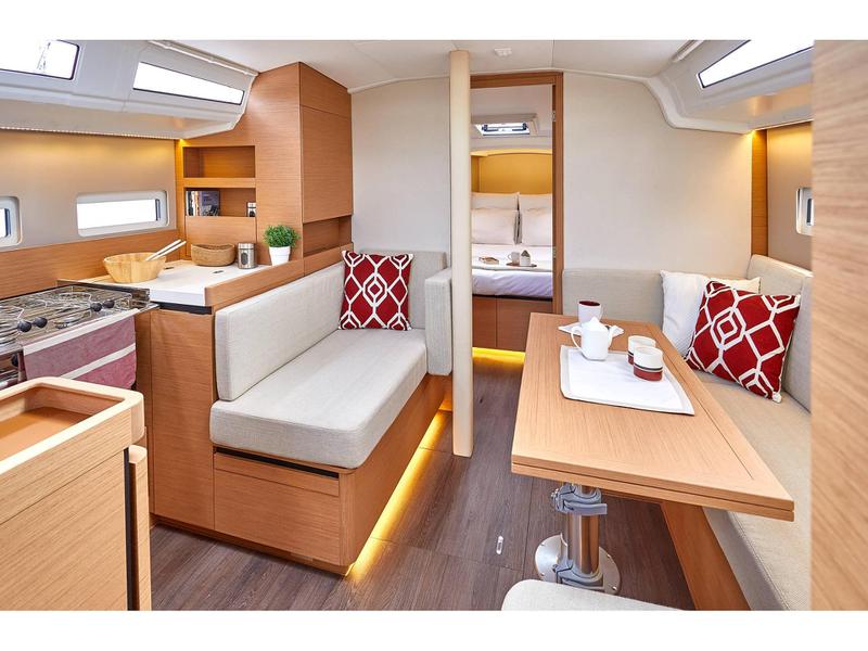 Book yachts online - sailboat - Sun Odyssey 410 - no name (A/C, GENERATOR,BOW TH) - rent