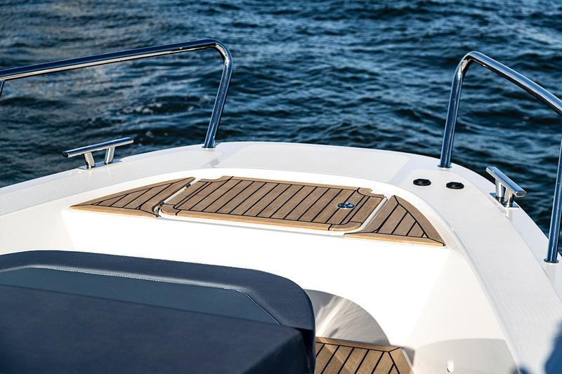 Book yachts online - motorboat - Nimbus Tender T11 - RUDDY - rent
