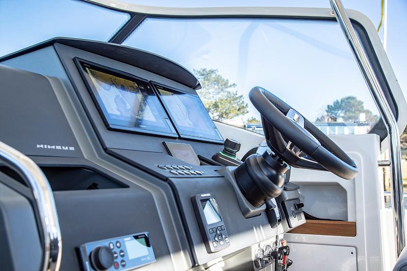 Book yachts online - motorboat - Nimbus Tender T11 - RUDDY - rent