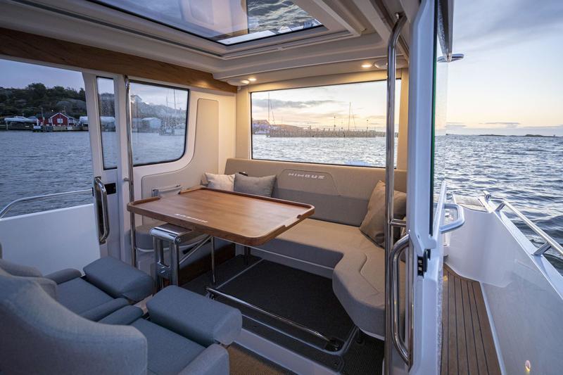 Book yachts online - motorboat - Nimbus Commuter 9 - STICH - rent