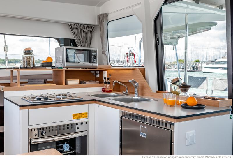 Book yachts online - catamaran - Excess 11 - ONE - rent