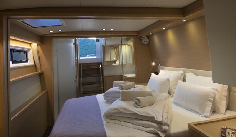 Book yachts online - catamaran - Lagoon 560 - Cool Change - rent