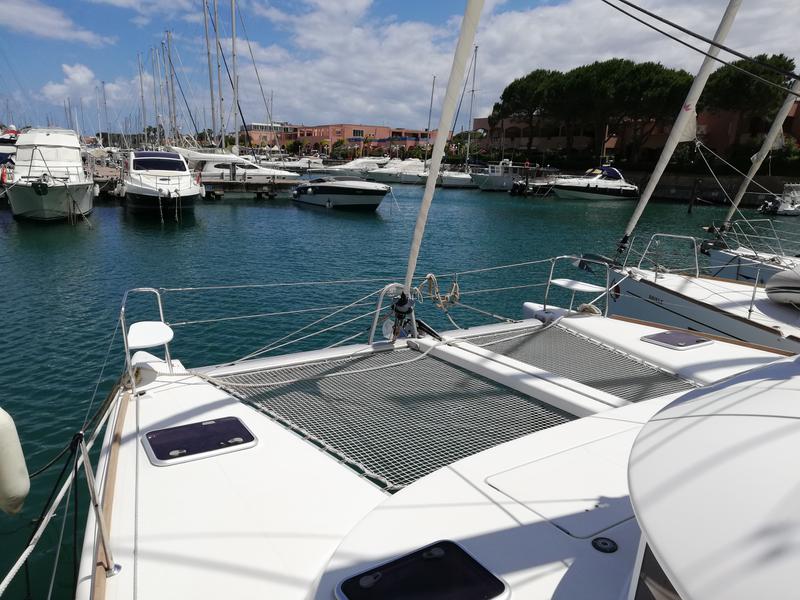 Book yachts online - catamaran - Lagoon 380 - Dattilo - rent