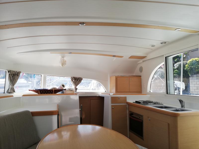 Book yachts online - catamaran - Lagoon 380 - Dattilo - rent