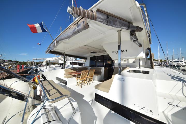 Book yachts online - catamaran - Lucia 40 - Floreanne - rent
