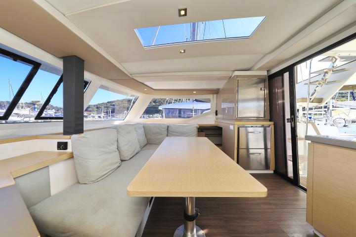 Book yachts online - catamaran - Lucia 40 - Floreanne - rent