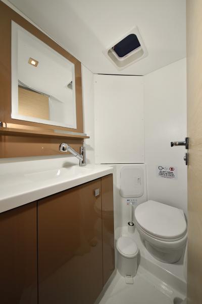 Book yachts online - catamaran - Lucia 40 - Floreanne - rent