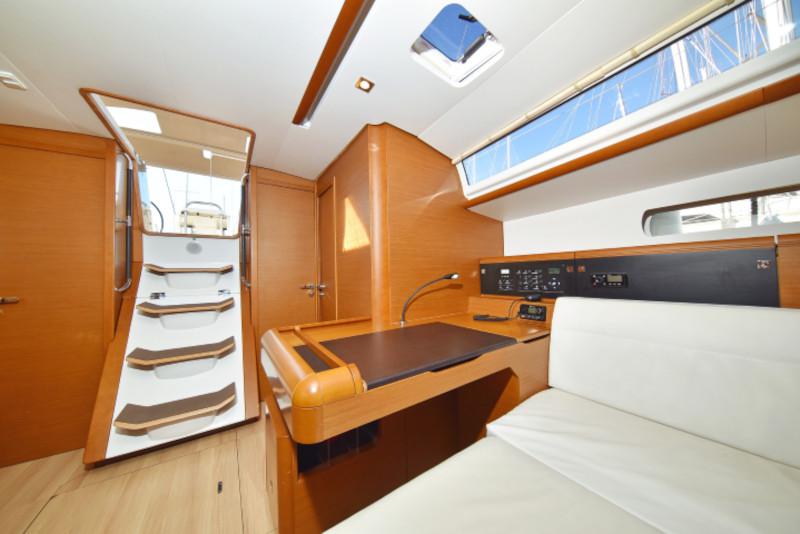 Book yachts online - sailboat - Sun Odyssey 519 - Bora - rent