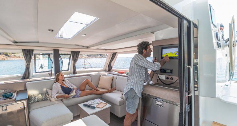 Book yachts online - catamaran - Isla 40 - Joy - rent