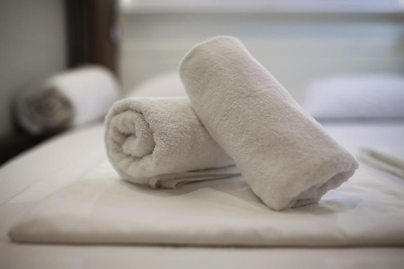 Book yachts online - catamaran - Lagoon 50 - LUX CAT Air Condition Generator Watermaker - rent