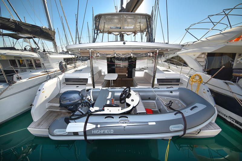 Book yachts online - catamaran - Lagoon 50 - LUX CAT Air Condition Generator Watermaker - rent