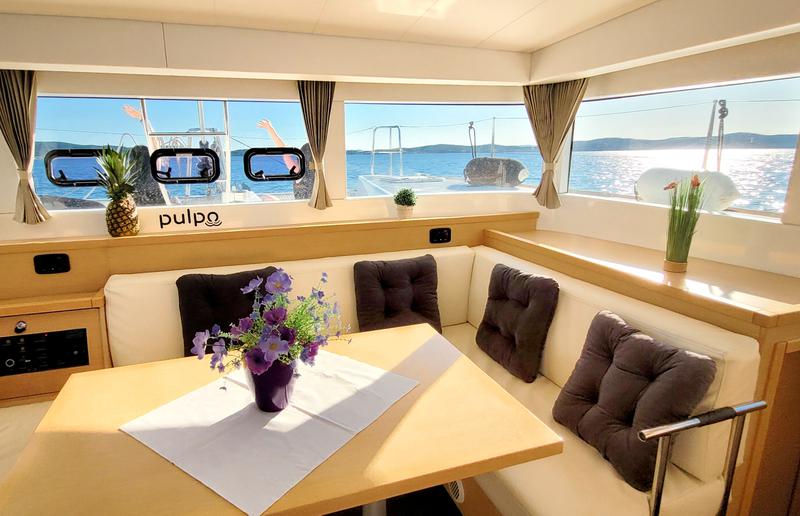 Book yachts online - catamaran - Lagoon 39 - PULPO - rent