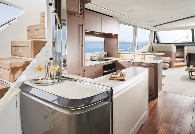 Book yachts online - motorboat - Princess Y72 - no name - rent