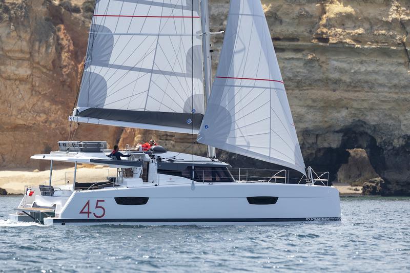 Book yachts online - catamaran - Elba 45 - Angie - rent