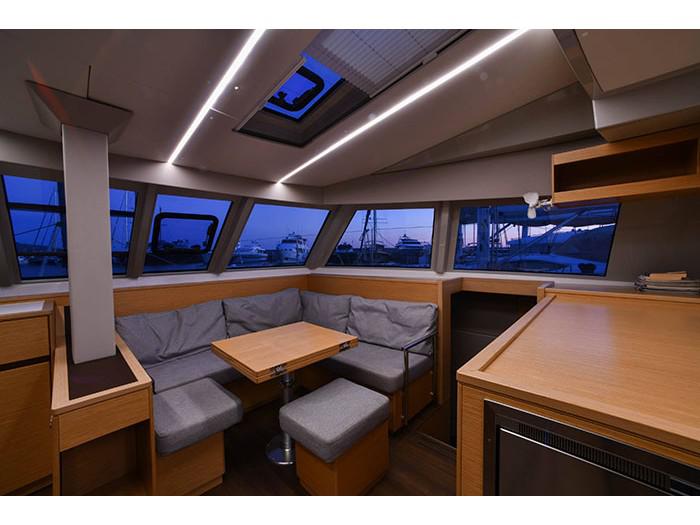 Book yachts online - catamaran - Nautitech 46 Fly(12 pax) - Cabrio - rent