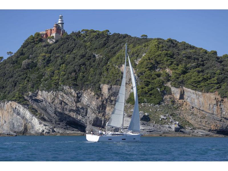 Book yachts online - sailboat - Dufour 430 Grand Large - Nikolas-Aegeas - rent