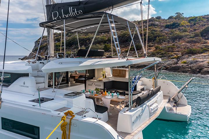 Book yachts online - catamaran - Lagoon 46 - Rubellite - Skippered - rent