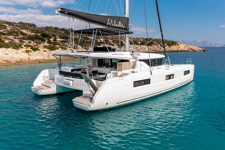 Book yachts online - catamaran - Lagoon 46 - Rubellite - Skippered - rent