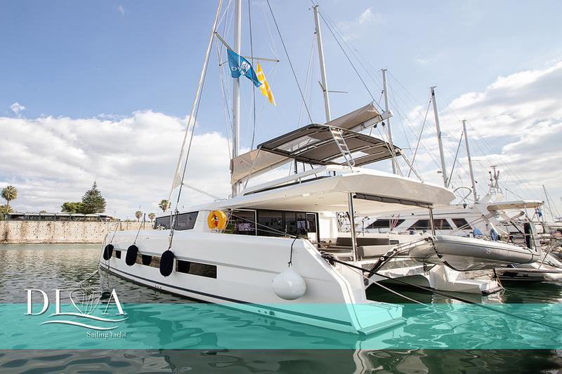 Book yachts online - catamaran - Dufour 48 - Diva - Skippered - rent