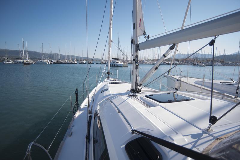 Book yachts online - sailboat - Elan 45 Impression - Helen - rent