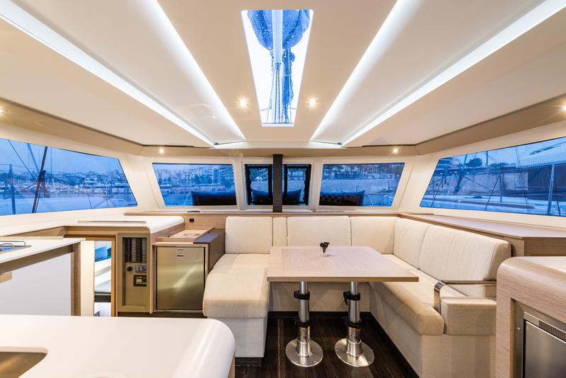 Book yachts online - catamaran - Isla 40 - Rih - A/C &amp; Generator - rent